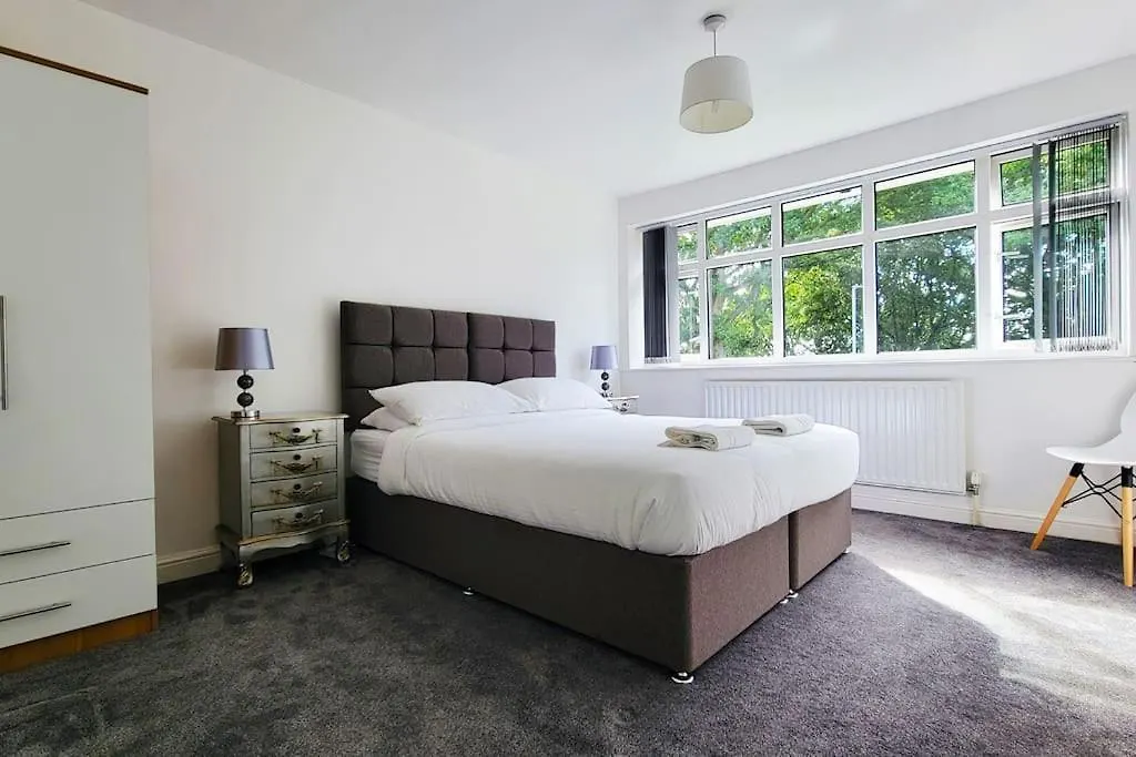 Big 7Xguest House 3Xvan Locked Carport Garden Leeds & Bradford Wielka Brytania